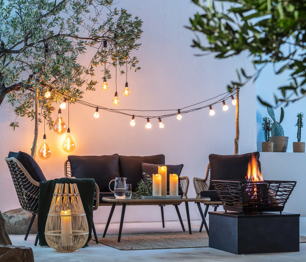 Dehner Gartenmöbel Lounge Venezia, 4-teilig, Inkl. Polster, Aluminium/Kunststoff/Glas, Schwarz/hellbraun 13 Dehner Gartenmöbel Lounge Venezia, 4-teilig, Inkl. Polster, Aluminium/Kunststoff/Glas, Schwarz/hellbraun – Bild 11