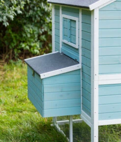 Dehner Hühnerstall Happy Farm Agata, Blau, Ca. B173,5/H149/T130,2 Cm -Natur Garten Verkauf 6873392 WE DE 002 MQ Huehnerstallataisolierthellblau